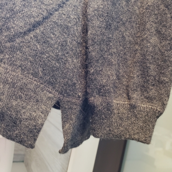 Parisian Signature Cashmere Sweater Long Sleeve Gray | Size Petite M - Picture 6 of 12